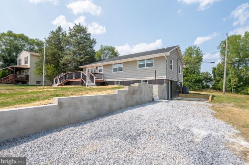 201 Pointfield Dr, Harpers Ferry WV 25425-5173 exterior