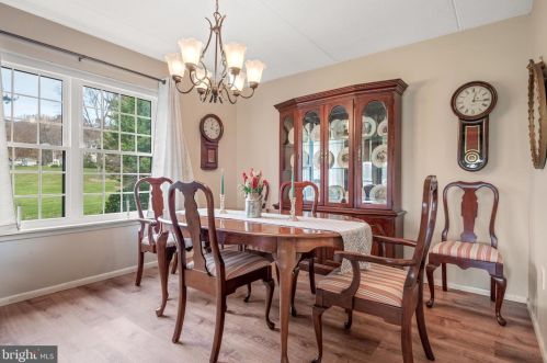 216 Valleybrook Dr, Lancaster PA  17601-4623 exterior