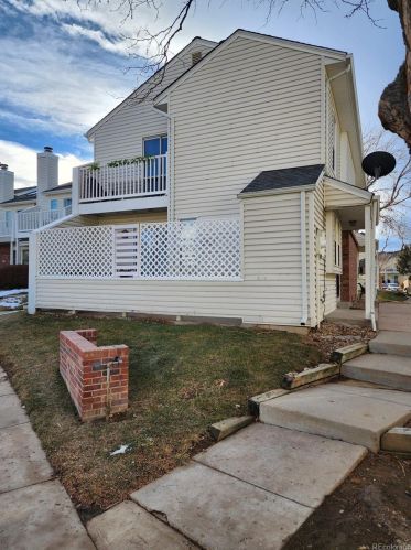 17164 Ford Dr, Aurora CO  80017-3204 exterior