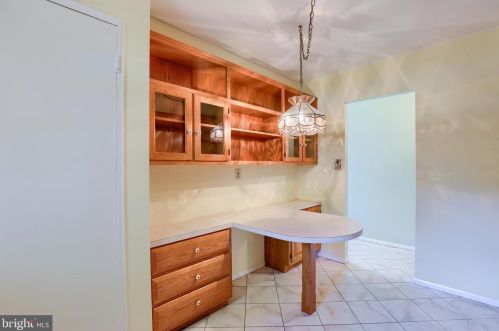 97 Valleybrook Dr, Lancaster PA  17601-4612 exterior