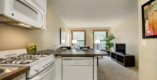 223 Ridgewood Ave, Minneapolis MN  55403-3553 exterior