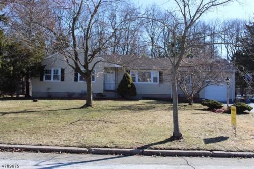 57 White Oak Rd, Parsippany, NJ 07054-2327