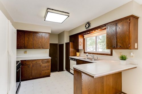 517 Fairfield Dr, Saint Paul MN  55112-6510 exterior