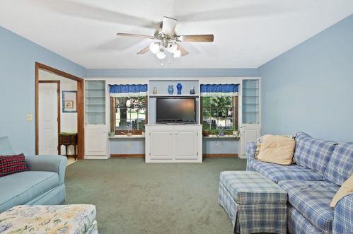 34 August Ave, Waterbury, CT 06716-1548