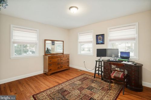 834 Edge Park Dr, Tavistock NJ 08033-1022 exterior