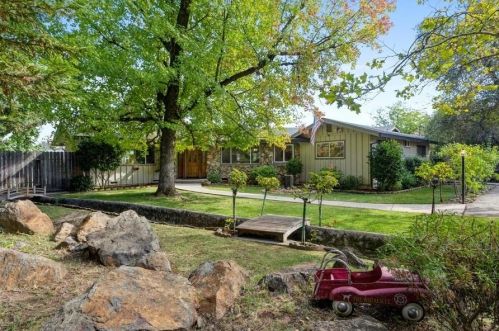 1420 Wesley Ln, Auburn, CA 95603-2954
