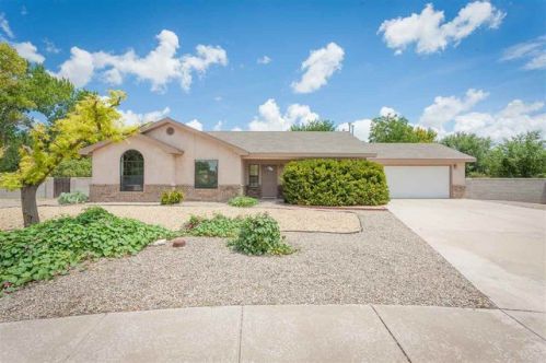 717 Garden Pl, Roswell, NM 88201-7766