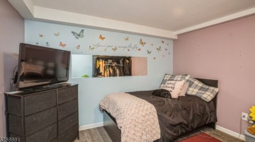 60 Van Nostrand Ave, Dover NJ  07801-4827 exterior