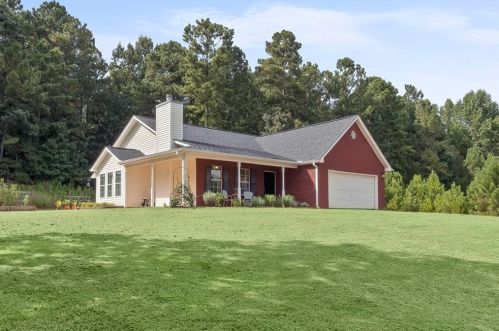 270 Oak Hill Dr, Porterdale, GA 30016-2574