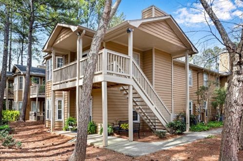 1201 Country Park Dr, Smyrna GA  30080-8226 exterior