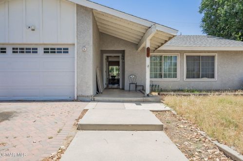 2244 Rohner Ct, Simi Valley, CA 93063-3852