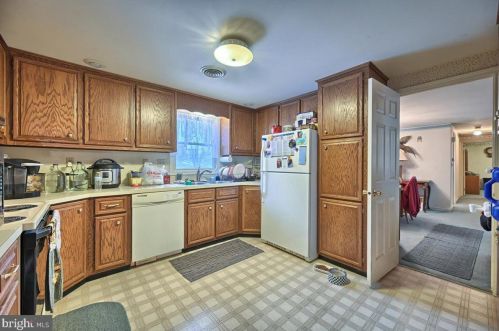 2332 Walnut Bottom Rd, Carlisle PA  17013-3740 exterior