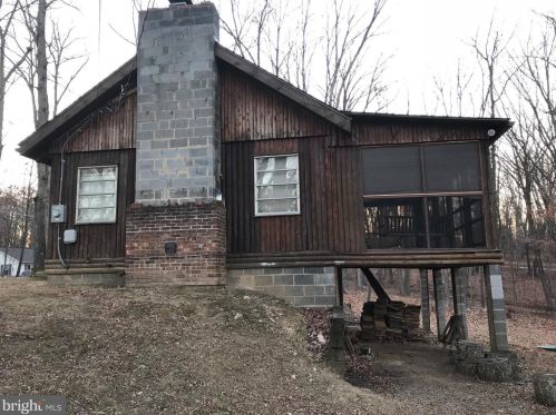 75 Upper Clubhouse Dr, Harpers Ferry WV  25425-5191 exterior