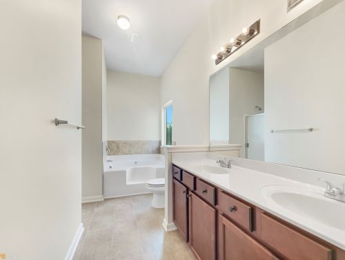 5905 El Segundo Way, Atlanta GA  30349-7521 exterior