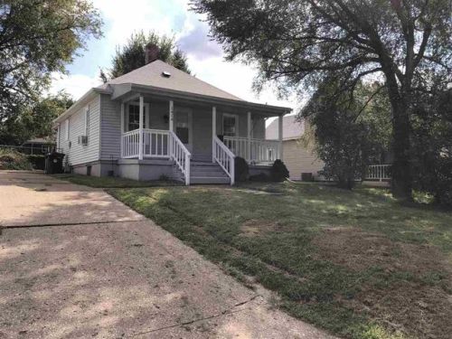 1414 Market St, Pekin, IL 61554-3714