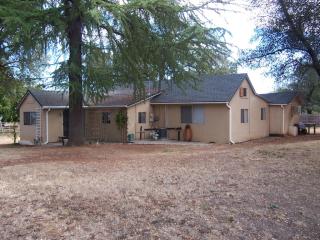 7623 Happy Valley Rd, Anderson, CA 96007-8448