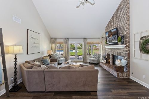 7539 Whitegate Ave, Riverside CA  92506-5455 exterior