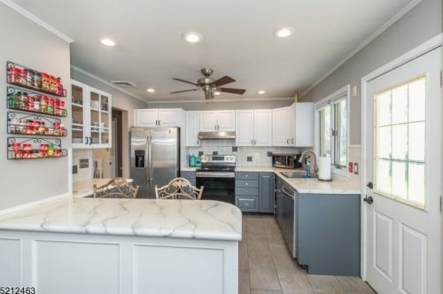 11 Appio Dr, Dover NJ  07869-2401 exterior