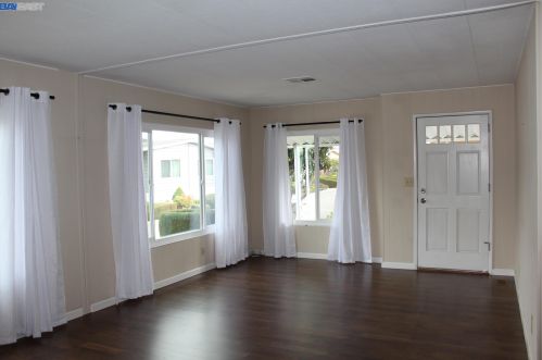 29129 Verdi Rd, Hayward, CA 94544-6038