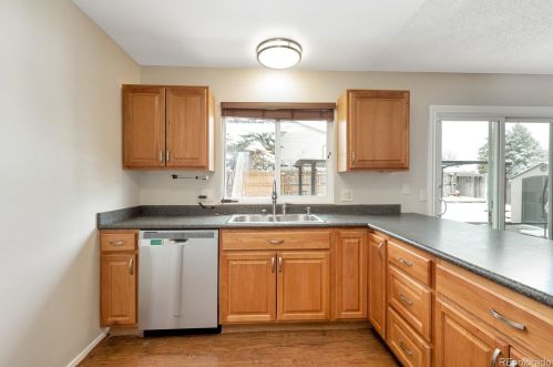 19208 Kansas Dr, Denver, CO 80017-4519