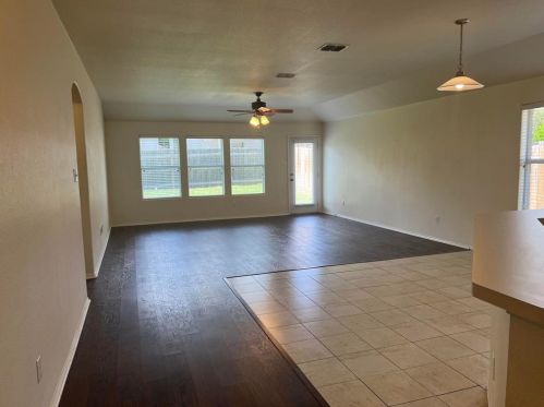 5809 Thoroughbred Ct, Fort Worth TX  76179-2379 exterior