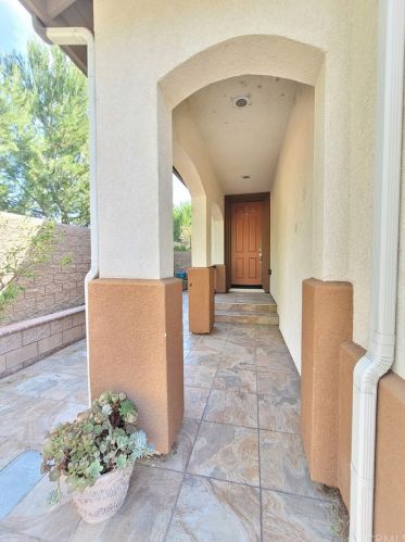 3397 Greenpark Ln, Riverside, CA 92503-5265