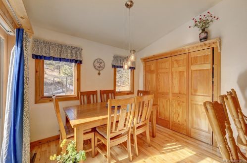 5615 Hatch Dr, Lakewood CO 80439 exterior