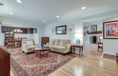 2173 Lebaron Dr, Atlanta, GA 30345-3865