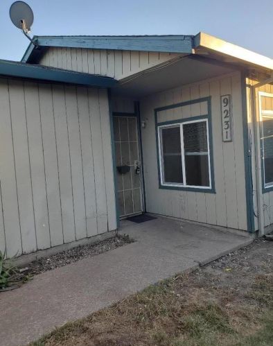 9233 Darby Ct, Stockton, CA 95209-1538