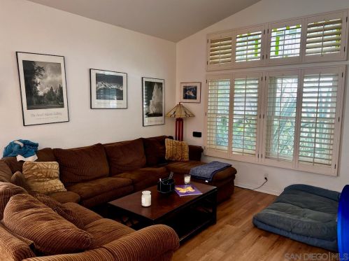 856 Deerfield Ct, Oceanside, CA 92058-7012