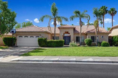 78555 Naples Dr, La Quinta, CA 92253-7924
