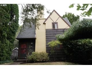 3827 Kelly St, Portland, OR 97202-1744