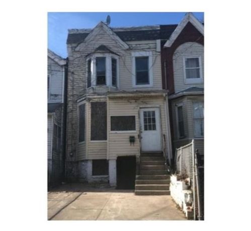 272 7th St, Newark, NJ 07107-1623