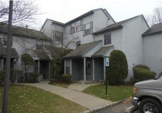 1309 Woodbridge Commons Way, Iselin, NJ 08830-3043