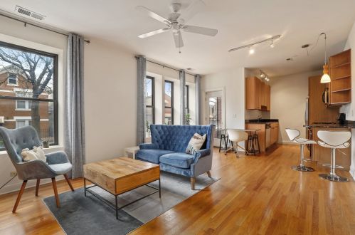 839 Washtenaw Ave, Chicago, IL 60622-4433