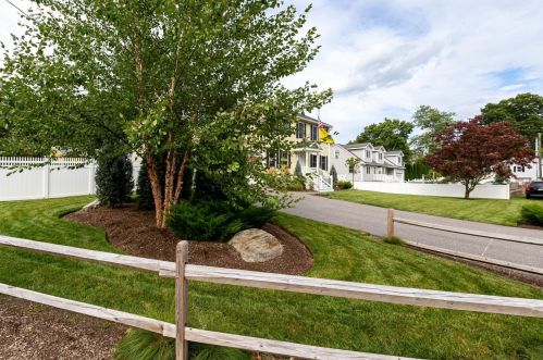 7 Carlisle Rd, Nashua, NH 03062-2029
