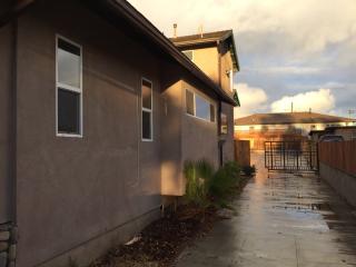 433 10th St, Santa Paula, CA 93060-2123