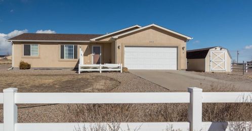 443 Fredonia Dr, Pueblo CO  81007-1302 exterior