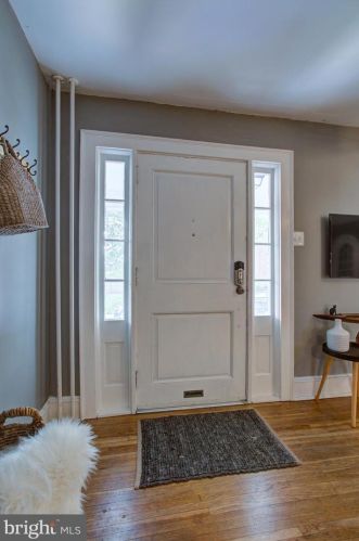 555 Burrowes Ave, Lancaster PA  17602-2120 exterior