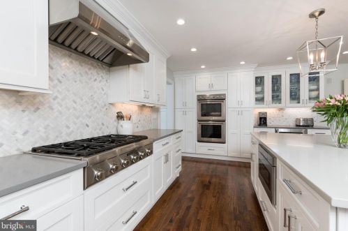 33 Brearly Rd, Princeton NJ  08540-6767 exterior