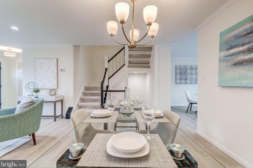 8527 Bauer Dr, Springfield VA  22152-2345 exterior