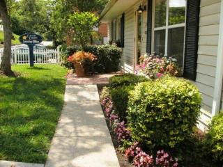 714 Clifton Colony Dr, Cincinnati OH  45220-2306 exterior