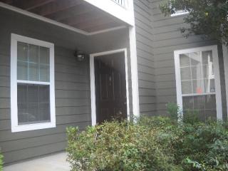 803 Berkeley Woods Dr, Duluth, GA 30096-6359