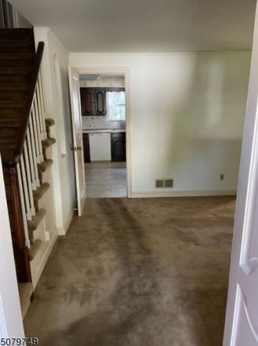 31 Hyde Rd, Bloomfield, NJ 07003-3018