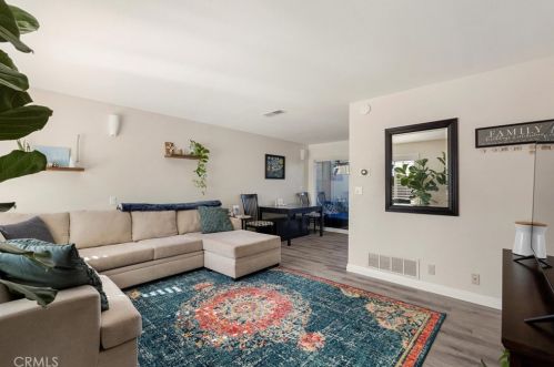 17681 Newland St, Huntington Beach, CA 92647-7022