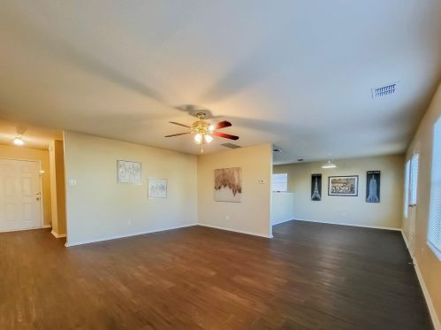 6940 Meadow Way Ln, Fort Worth TX  76179-4156 exterior