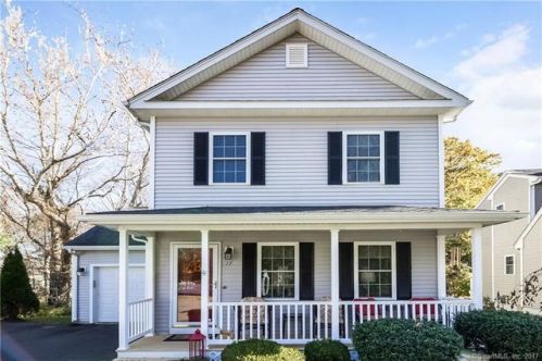 17 Sycamore Way, Wallingford, CT 06492-4380