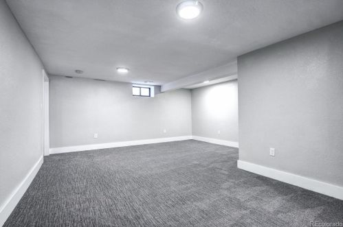 2396 Poplar St, Denver CO  80207-3561 exterior