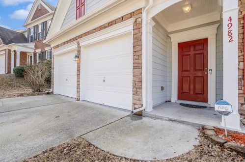 4982 Cypress Point Dr, Suwanee, GA 30024-7617