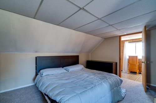 3937 Fordham Pl, Cincinnati OH 45213-2326 exterior